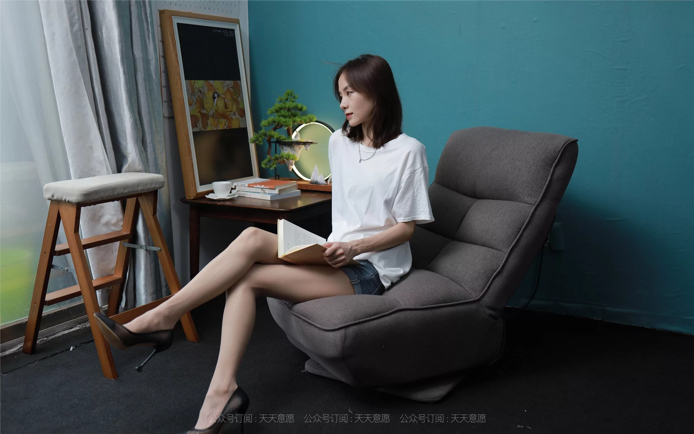 【异思趣向IESS】 2021.08.03 丝享家878：小六《邻家少女爱看书》【100P】