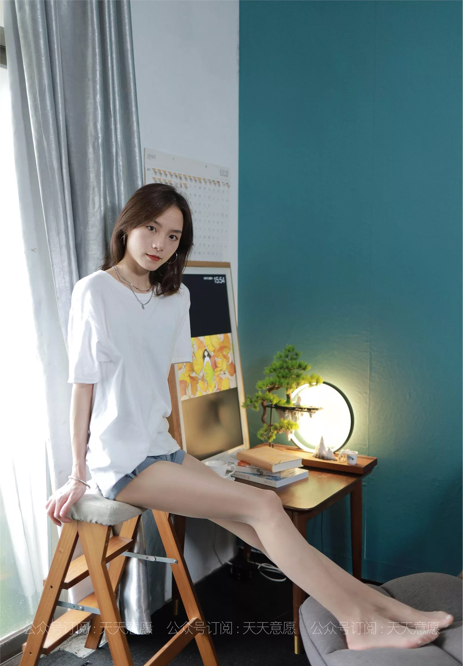 【异思趣向IESS】 2021.08.03 丝享家878：小六《邻家少女爱看书》【100P】