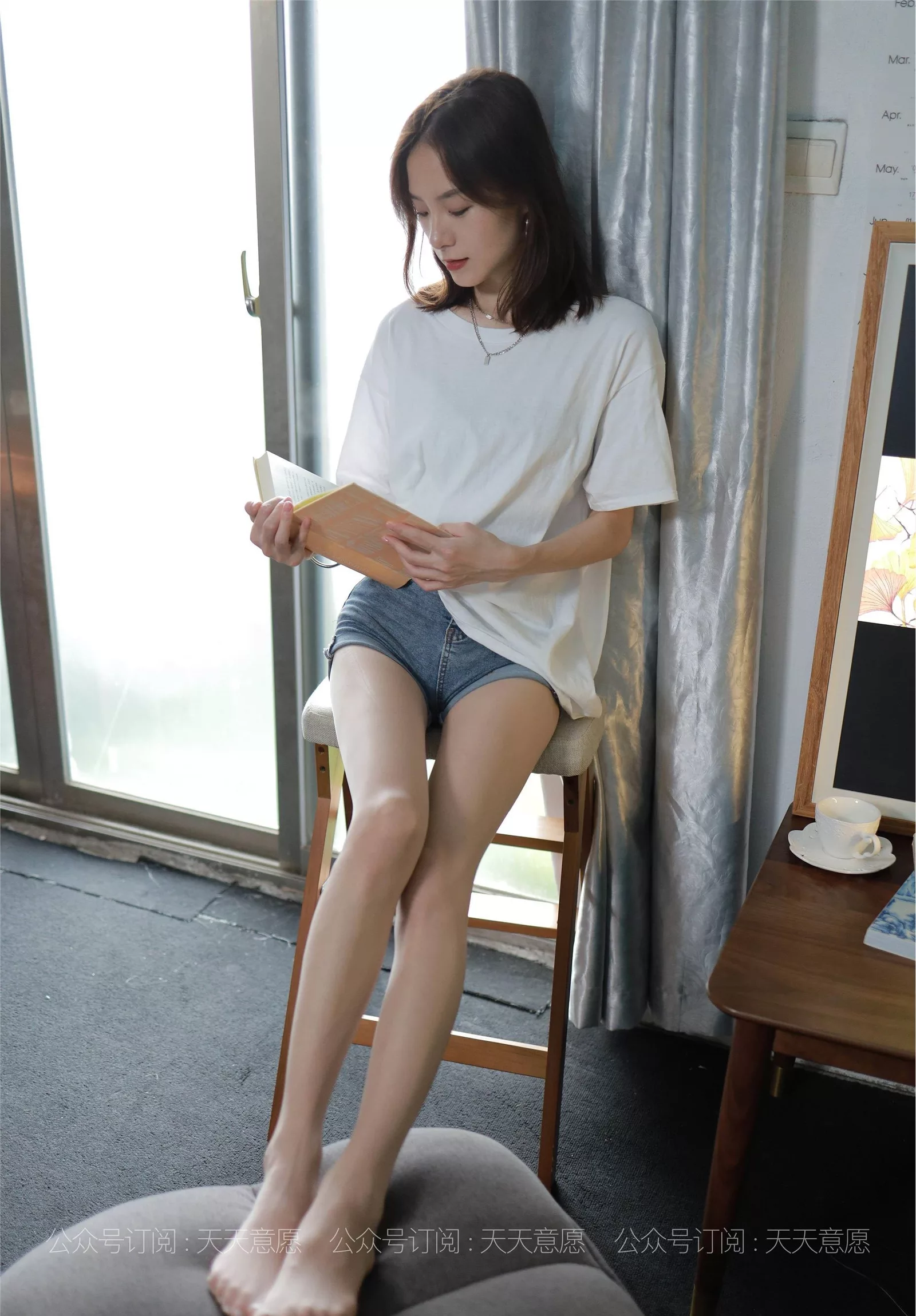 【异思趣向IESS】 2021.08.03 丝享家878：小六《邻家少女爱看书》【100P】